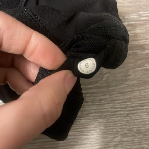 Lululemon black size 6 sports bra athletic running active - Picture 4 of 4